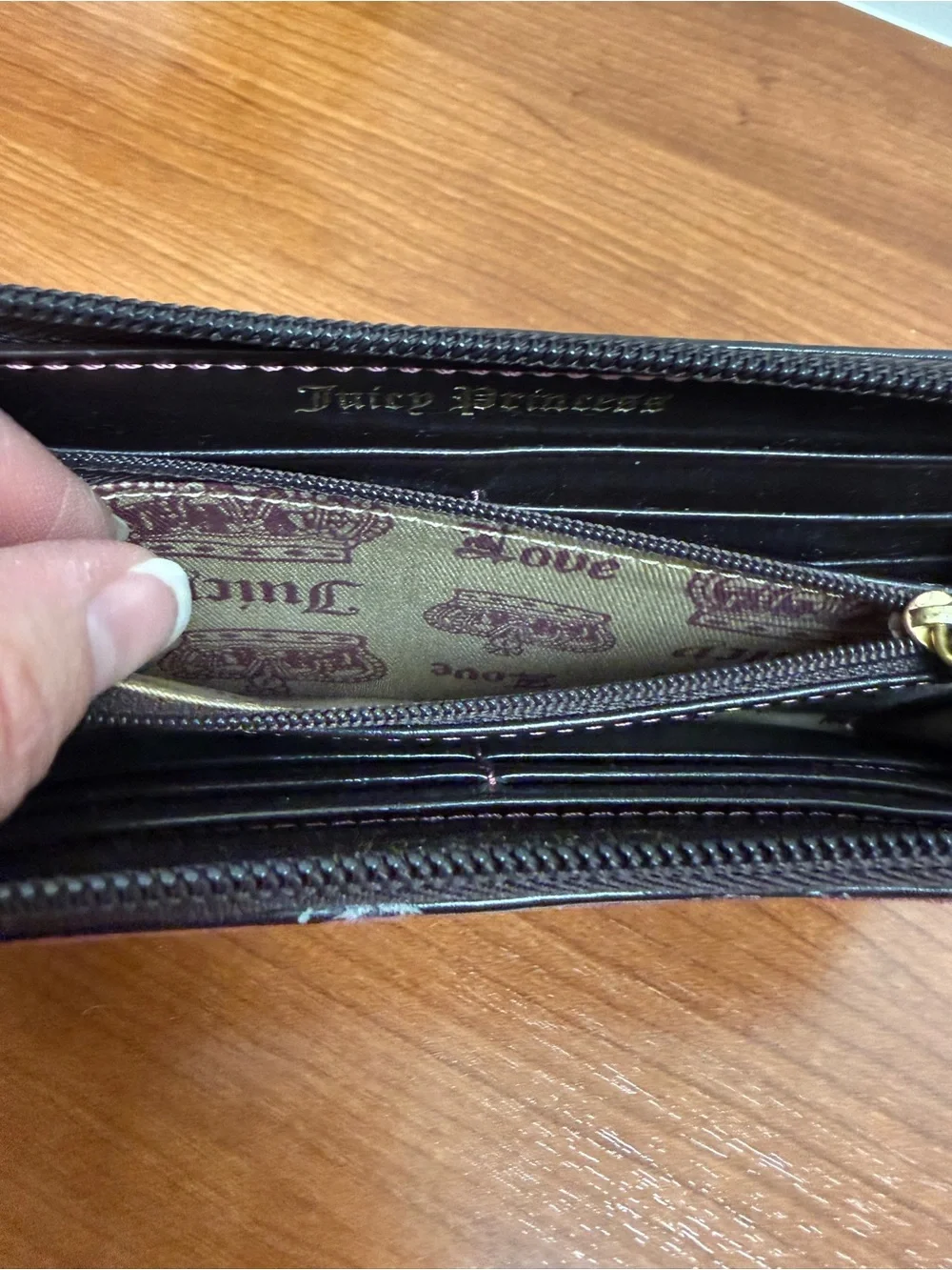 Juicy Couture Womens Purple Vintage Wallet Velour Logo Has Wear